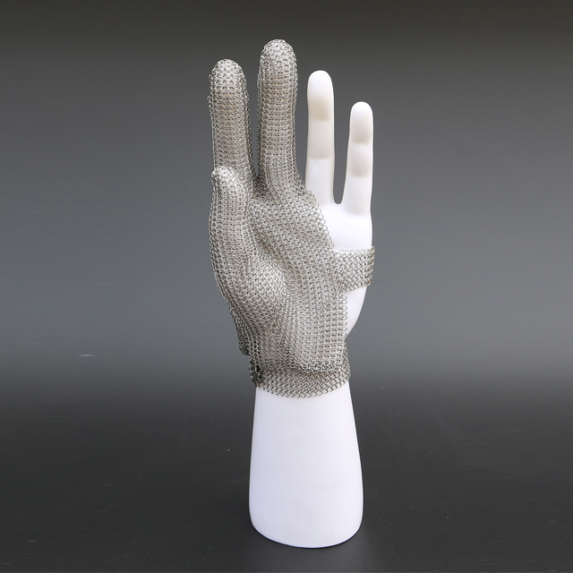 3201-Three Finger Stainless Steel Chainmail Glove With Hook Strap